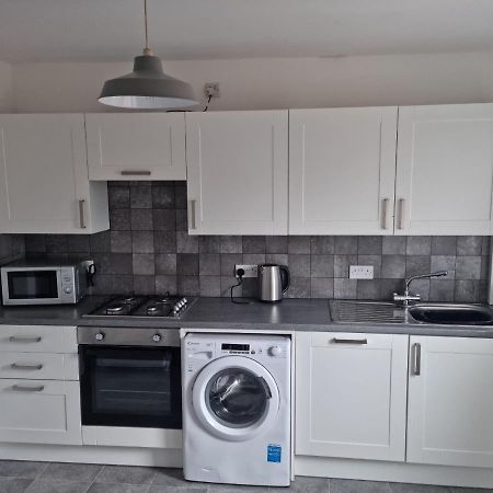 3 Bedroom House-Ellesmere Port Exterior foto