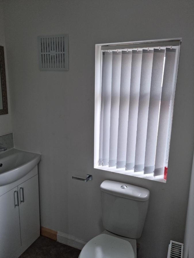 3 Bedroom House-Ellesmere Port Exterior foto